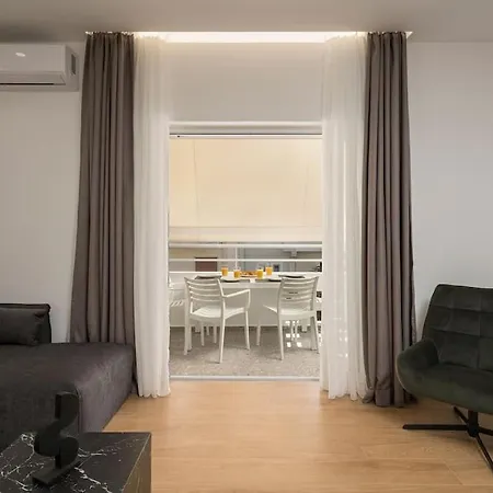 White House 3 Floor Διαμέρισμα *